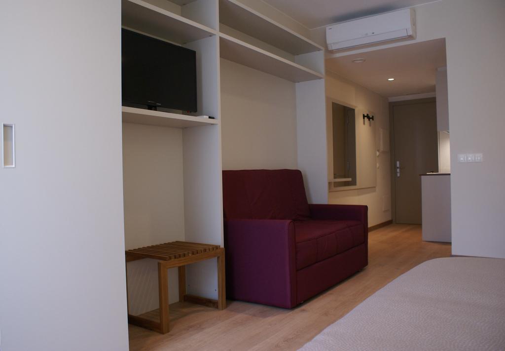 Aparthotel K Figueres  Room photo